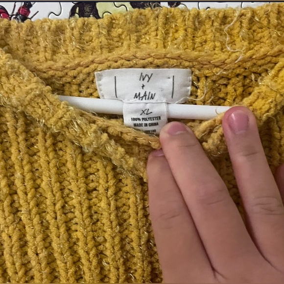 Ivy And Main Yellow/ Mustard Sweater - Picture 3 of 3